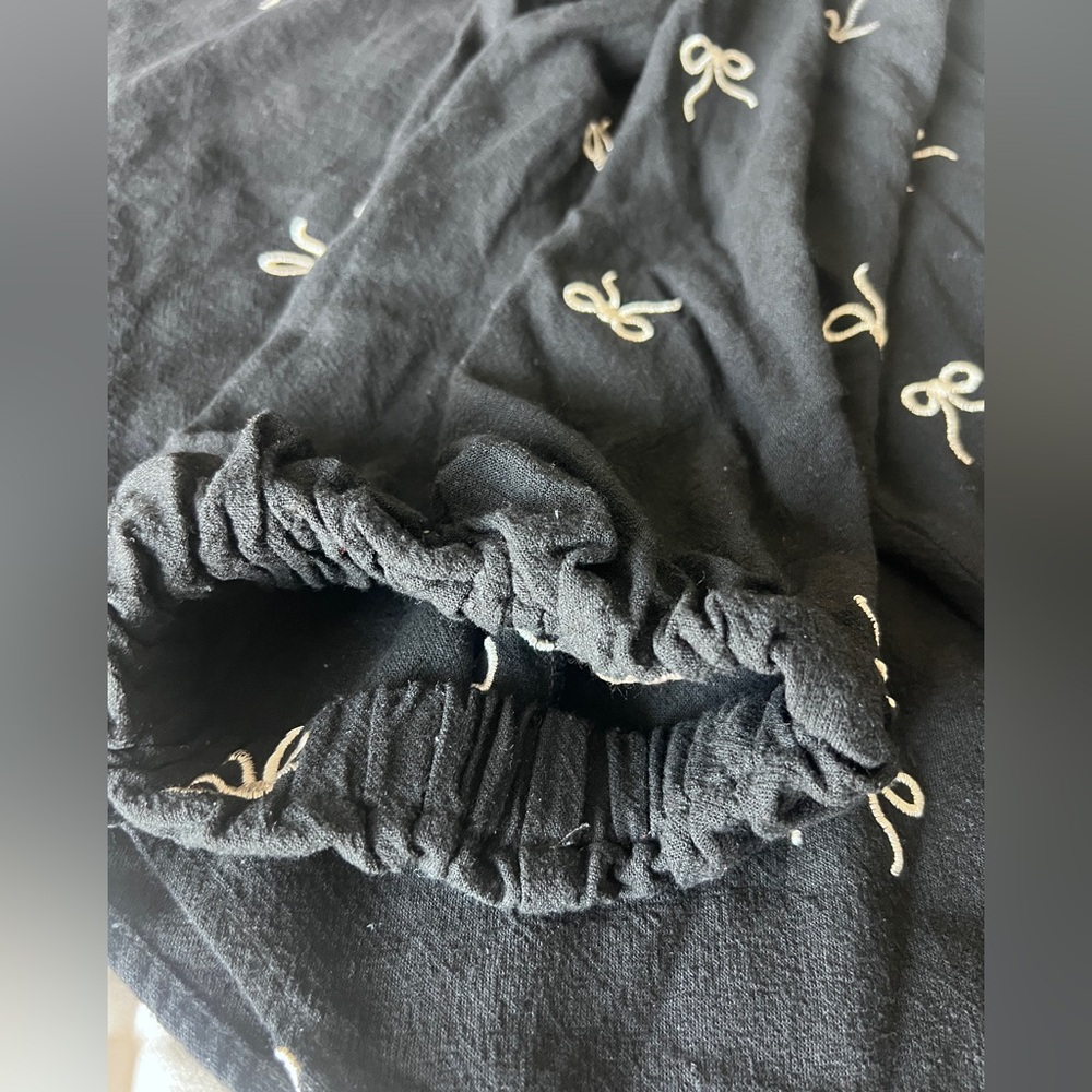 Umgee Black Blouse with Embroidered Bows 1X NWT - Picture 6 of 12